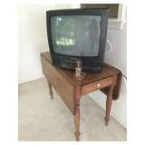 Drop leaf Table and TV
