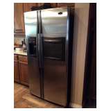 Side by side stainless refrig