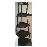 Corner shelf