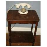 Retro, repro cute telephone