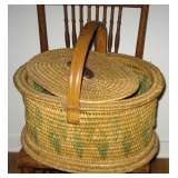 Basket w/lid