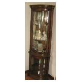 Lighted display cabinet