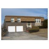 3-Bedroom 2 Car Garage