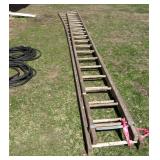 Wood Extension Ladder 2 x 20 rungs so 40 Ft