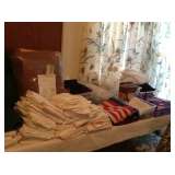 Linens/Blankets