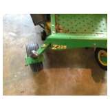 John Deere Z225
