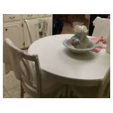 Round Table w/leaf & 6 Chairs