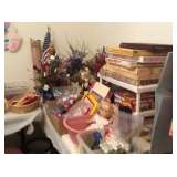 Games & holiday decor