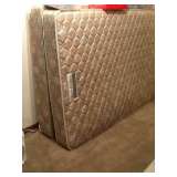 QUEEN MATTRESS SET