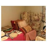 King Bedspread & Pillows
