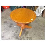 Round end table