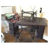 VintagSinger sewing machine