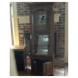 Lighted gun cabinet