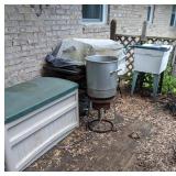 Outdoor Equipment and Utility Sink