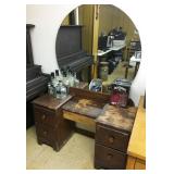 ANTIQUE DRESSING TABLE  