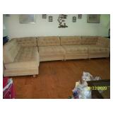 5pcs. Broyhill Furniture Co. Sectional Sofa