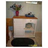 White Bar/Island on casters