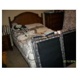 Queen pineapple post bed , 2 - cots
