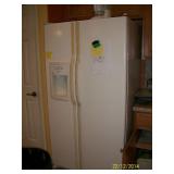 GE side-by-side refridgerator/freezer