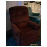 Maroon/brown Lazyboy recliner