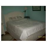 Broyhill Queen Bed