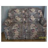 Broyhill Dual reclining Love seat