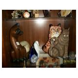 Cat figurines