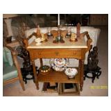 Antique/vintage wash stand