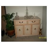 Broyhill sideboard/bar