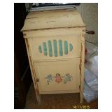 Childs crank phonograph