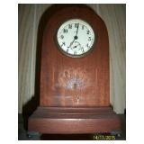Mantle clock