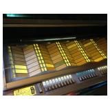 SEEBURG STEREO SHOWCASE JUKE BOX