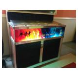 SEEBURG STEREO SHOWCASE JUKE BOX
