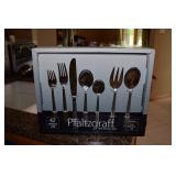 Pfaltzgraff silveware NEW in box 