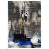 snow shovels 