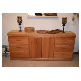 sideboard 