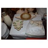 Lenox Holiday Christmas Holly Berries China Dinnerware set, 38 pieces