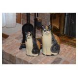 Ceramic cats