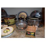 Crockpots, serveware