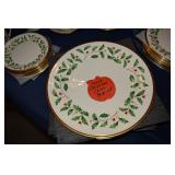 Lenox Holiday Christmas Holly Berries China Dinnerware set, 38 pieces