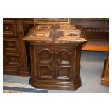 2 Nightstands/Side Tables