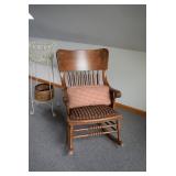 Vintage Rocking w Pillow