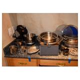 Mixing Bowls & Measuring Cups