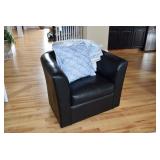 Chair W/Pillow & Blanket