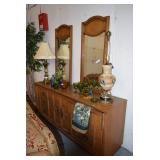 Dresser W/2 Mirrors