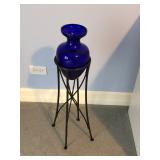vase w/stand