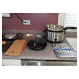 crock pot/pans/kitchen items
