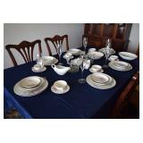Dining Room Table & 6 Chairs
