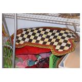 Mackenzie Child Dog Pad for food and water 