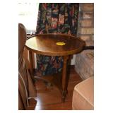 Chair, Henredon Accent Side Table